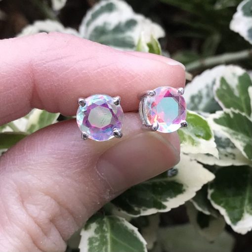 Angel Aura Claw Set Round Stud Earrings