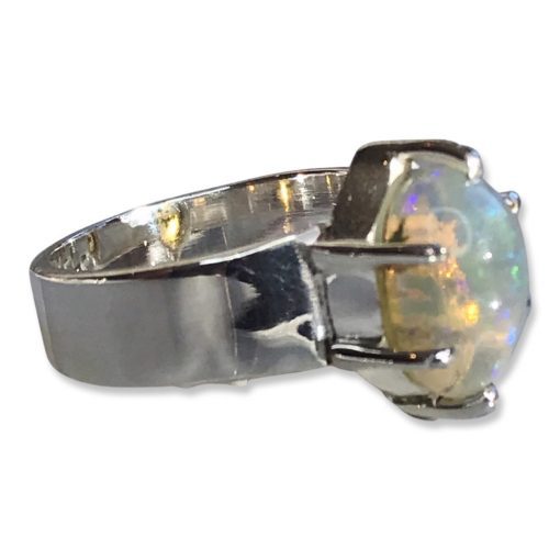 Opal Oval Ring 4.8g - UK ring size L