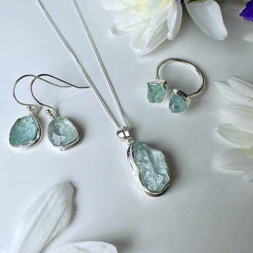 Natural Aquamarine Pendant and Chain 4.5g - Image 3