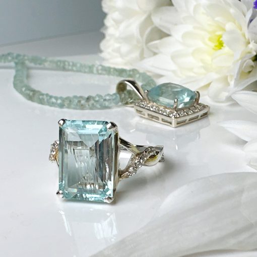 Aquamarine Claw Set Ring Size R - Image 2